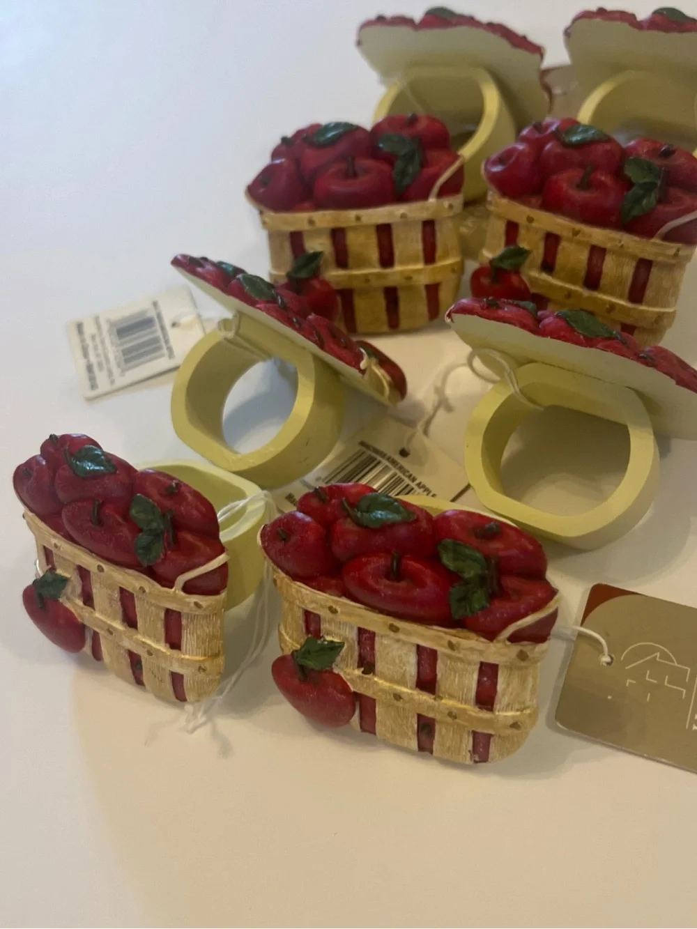 Home Trends charming apple